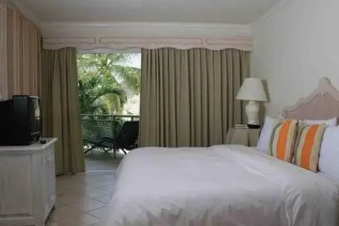 Mango Bay Hotel in Holetown — foto 2