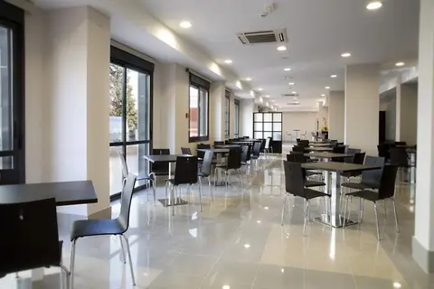 Aparthotel Compostela Suites in Madrid — foto 12