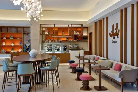 DoubleTree by Hilton Sharjah Waterfront Hotel in Sharjah — foto 7