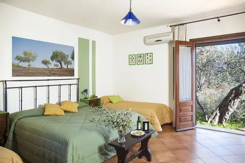 Azienda Agrituristica Bergi in Castelbuono — foto 17