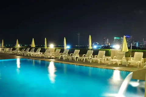 Flipper Lodge Hotel in พัทยา — foto 9