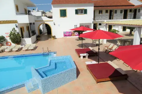 Oasis Beach Club in Kavos, foto 15