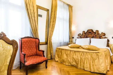 Charles Bridge Palace in Praag, foto 3
