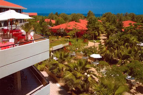 Fiesta Hotel Garden Beach in Campo Felice Di Roccella — foto 11