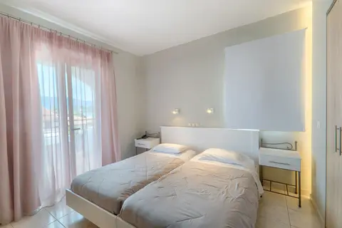 Louvre Hotel in Corfu — foto 4