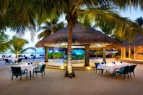 Sheraton Maldives Full Moon Resort & Spa in Furan-Nafushi — foto 13