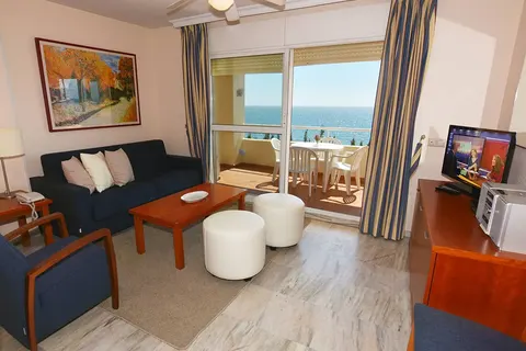 Ramada Hotel & Suites by Wyndham Costa del Sol foto 3