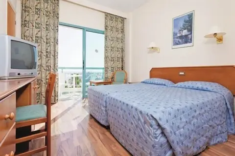 Antigoni Hotel in Παραλίμνι — foto 2