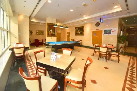 Nejoum Al Emarat Hotel in Sharjah — foto 7