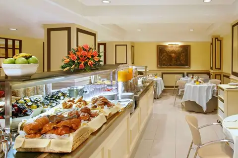 Sercotel Gran Hotel Conde Duque in Madrid — foto 13