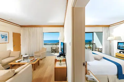 Constantinou Bros Athena Beach Hotel in Γεροσκήπου — foto 12