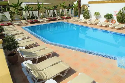 Oasis Beach Club in Kavos