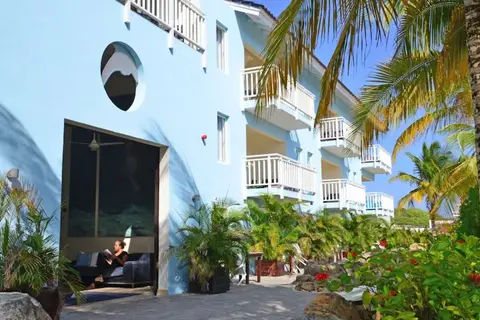 Dolphin Suites Hotel in Willemstad — foto 12