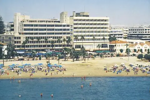 Sun Hall Hotel in Larnaca — foto 5