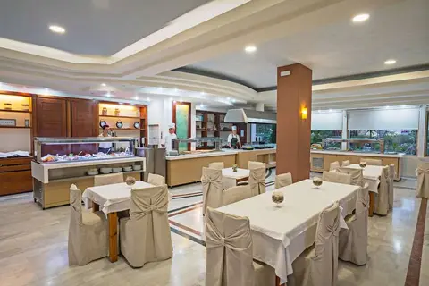 Apollo Hotel in Dramia — foto 13