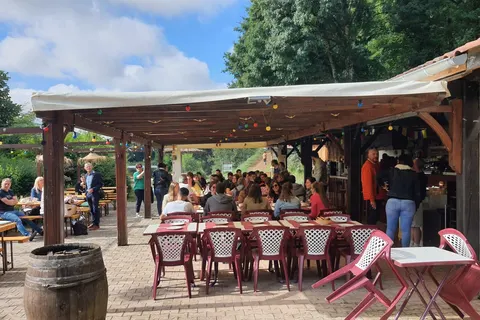 Camping Le Lac De Saint-point foto 12