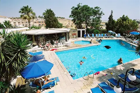 Hilltop Gardens Hotel Apartments in Paphos