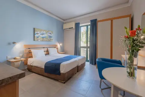 Aparthotel Porto Azzurro in San Pawl il-Baħar — foto 27