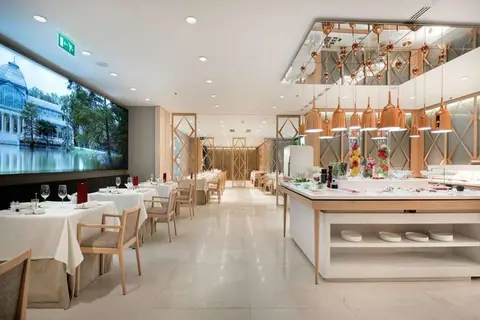 NH Collection Madrid Eurobuilding in Madrid — foto 3