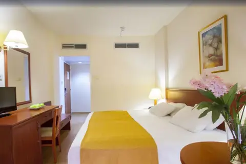 Kapetanios Limassol Hotel in Limassol