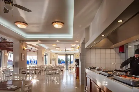 Koni Village Hotel in Stalis Super Market, foto 19