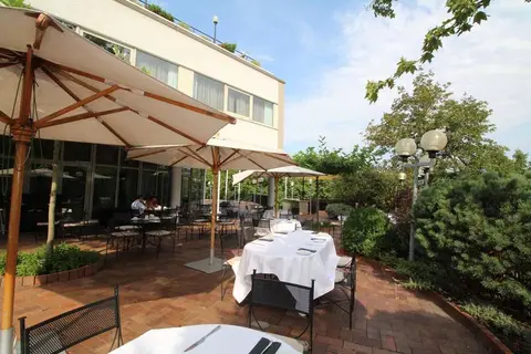 NH Collection Prague in Praag — foto 8