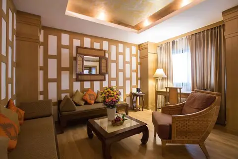 Tarntawan Hotel Surawong Bangkok​ in Bangkok — foto 15
