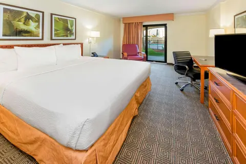 La Quinta Inn & Suites by Wyndham Ft Lauderdale Cypress Cr in Fort Lauderdale — foto 8
