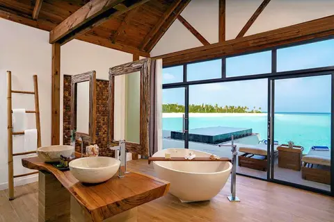 Kuredhivaru Resort & Spa in Kuredhivaru — foto 17