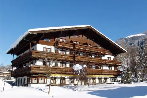 Hotel Kitzbühler Alpen in Oberndorf — foto 2