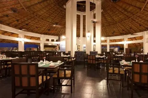 Emporio Cancun in La Organica — foto 5