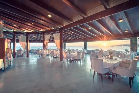 Ikaros Beach Luxury Resort & Spa in Δημοτική Ενότητα Μαλίων — foto 26