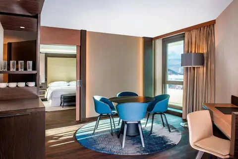 Sheraton Grand Tbilisi Metechi Palace in Tbilisi — foto 29