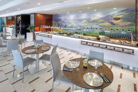 Alexandre Hotel FrontAir Congress in Sant Boi de Llobregat — foto 26