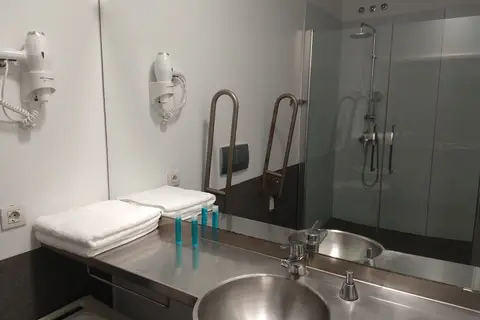 Centre Esplai Hostel in Barcelona — foto 19