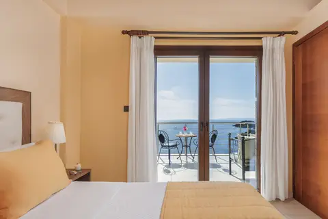 Costa Smeralda in Σύβοτα — foto 5