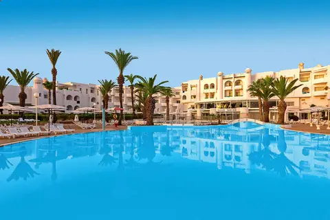 El Mouradi Skanes Beach in المنستير — foto 23