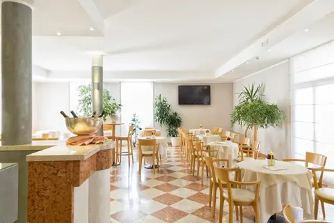 Club Hotel la Vela in Torbole Casaglia — foto 4