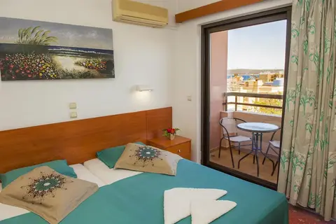 Heleni Beach Hotel in Ιαλυσός — foto 9