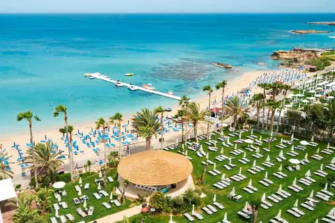 Sunrise Beach Hotel in Παραλίμνι — foto 3