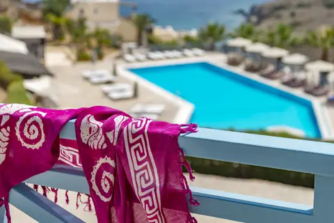 Sunrise Beach Suites in Αζόλιμνος — foto 27