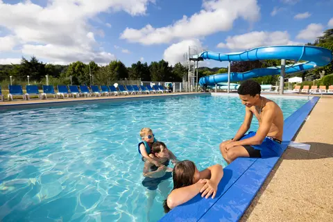 Camping Paradis L Europe in Murol — foto 10