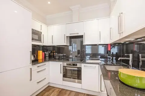 Ashburn Court Apartments in Londen — foto 21