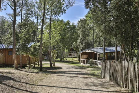 Camping Le Petit Rocher foto 14