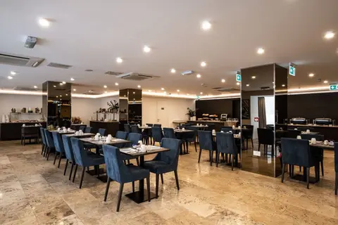 Hotel Urban Valley Resort & Spa in San Ġwann — foto 5