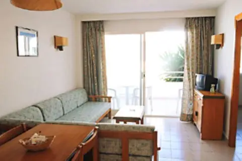 Universal Aparthotel Elisa in Playa de Muro — foto 21