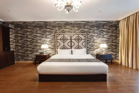 Panorama Lisi Grand Hotel in Tbilisi — foto 11