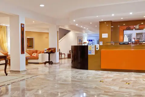 Hotel Punta in Καλύβια — foto 11