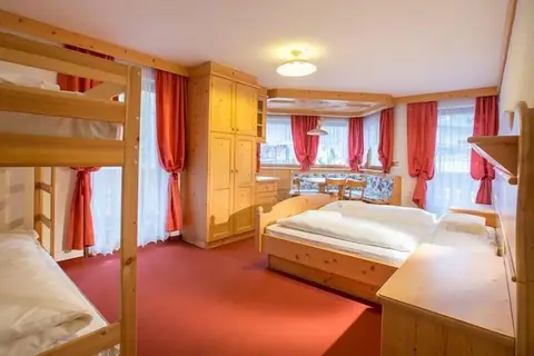 Hotel & Chalet Diamant in San Martino In Badia — foto 7