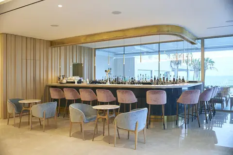 Sunrise Jade Hotel in Παραλίμνι — foto 22